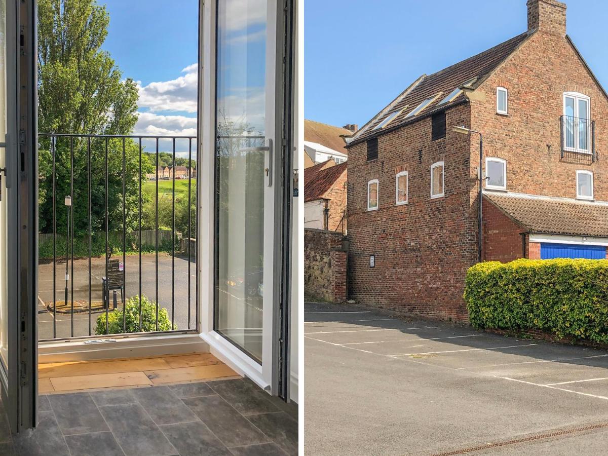 2 Rodgers Mews Malton Exterior foto